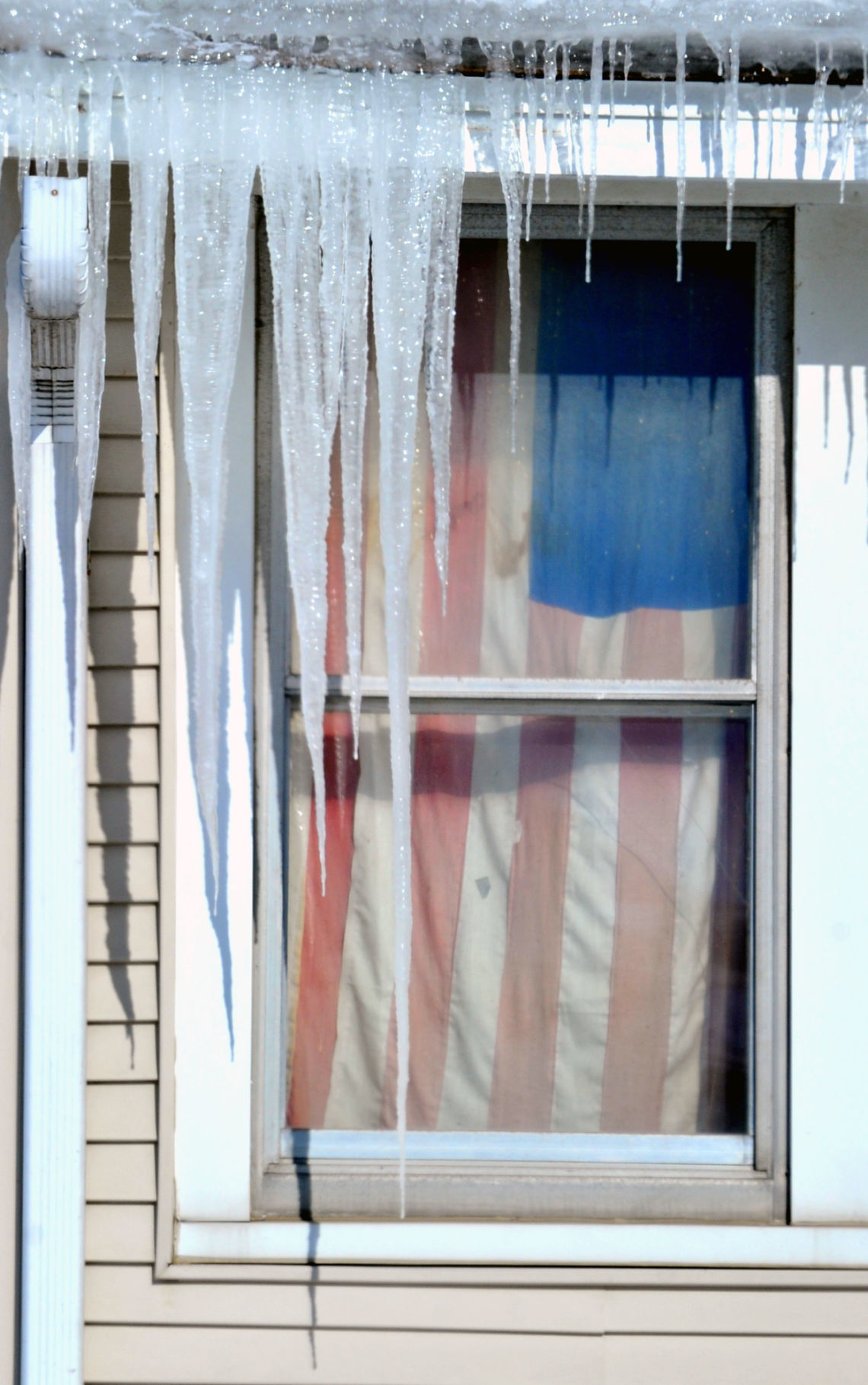 Chilling cold weather bring out icicles
